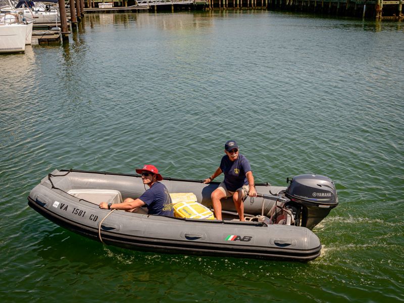 cruise-crew-in-outboard-3740.jpg