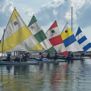 boats-in-full-sail-at-dock-6092.jpg